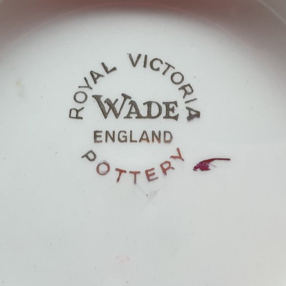 Pair of Small Gold Pitchers -By Wade Royal Victoria - Picture 11 of 11